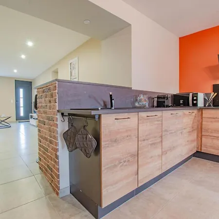 Holiday home Le De La Place Plessis-Barbuise